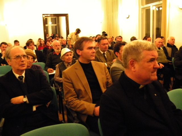oktber285.jpg